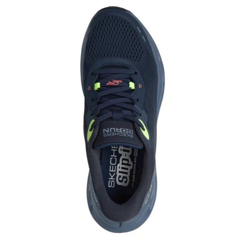 SKECHERS MAX CUSHIONING GLIDE-STEP-ADVERT